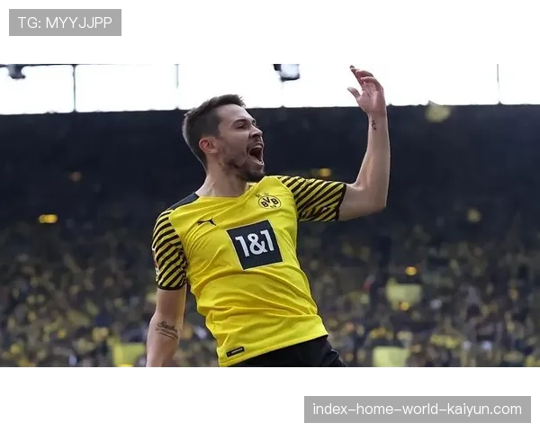 文雅松11次首发4次替补，多特左后卫轮换顺位稳步前移